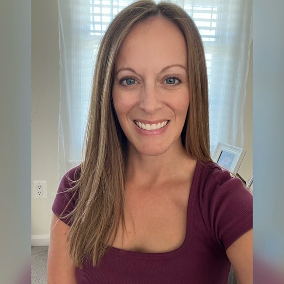 Meet your Posher, Jessica - Picture 1 of 1